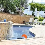 #121 Aconchegante T1 Em By Holidays شقة